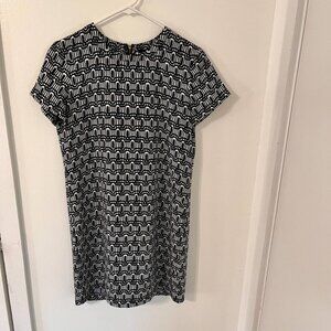 Adrienne Vittadini Elegant Black White Pattern Mini Dress Size 4 Short Sleeves